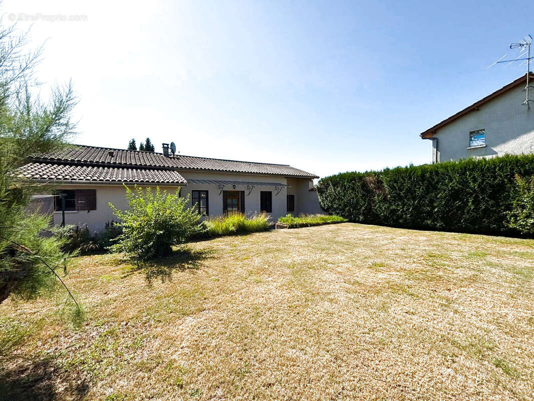 Maison à SAINT-JEAN-SUR-VEYLE