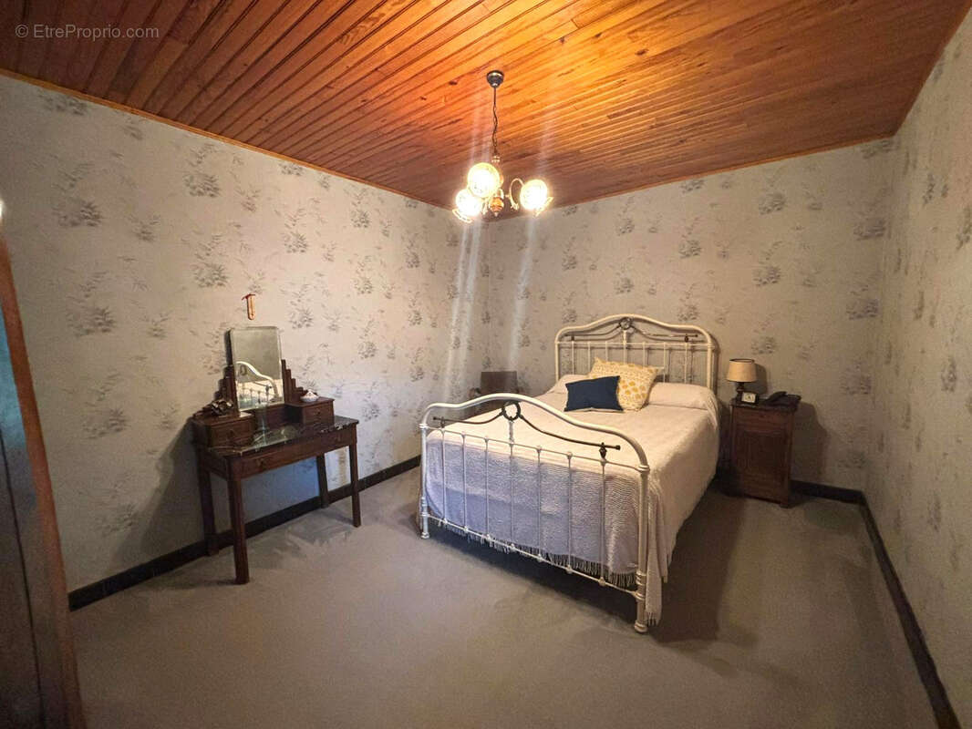 Maison à SAINT-JEAN-SUR-VEYLE