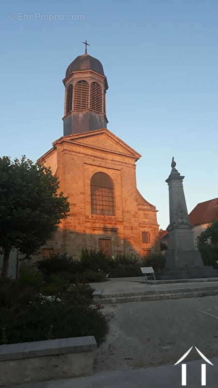 Maison à ARNAY-LE-DUC
