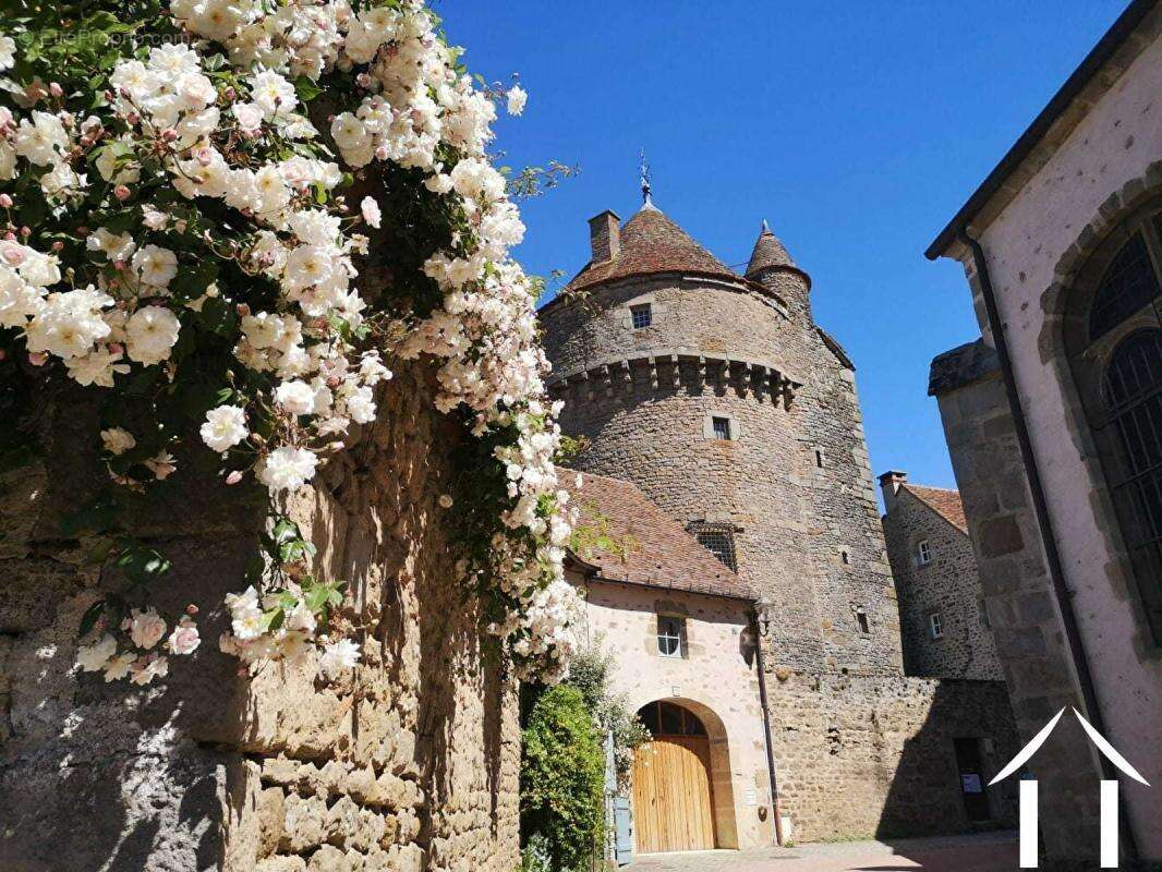 Maison à ARNAY-LE-DUC