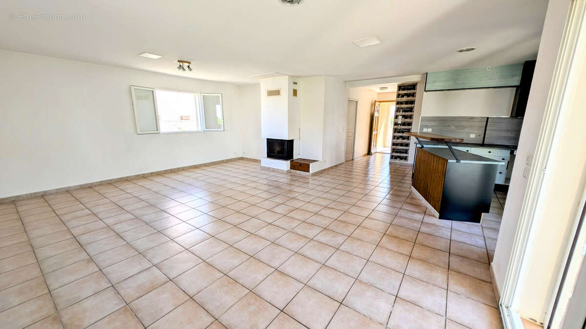 Maison à SAINT-GENIS-DES-FONTAINES