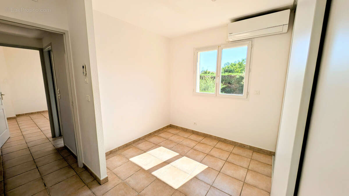 Maison à SAINT-GENIS-DES-FONTAINES