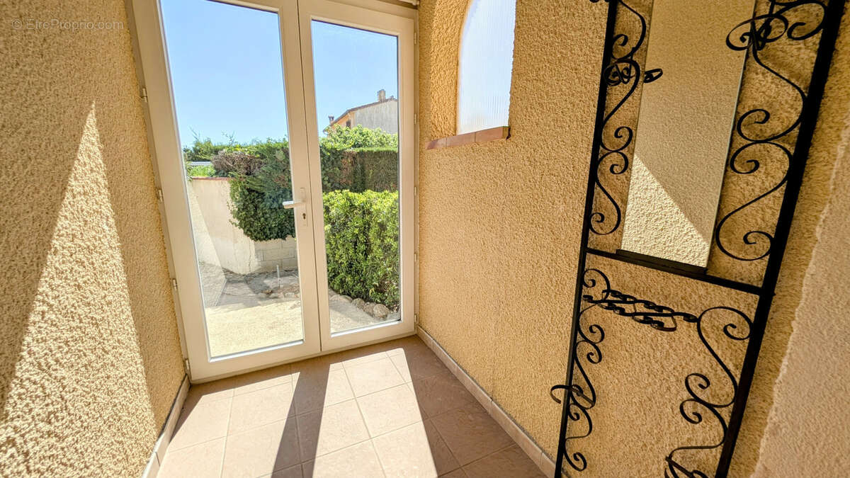 Maison à SAINT-GENIS-DES-FONTAINES