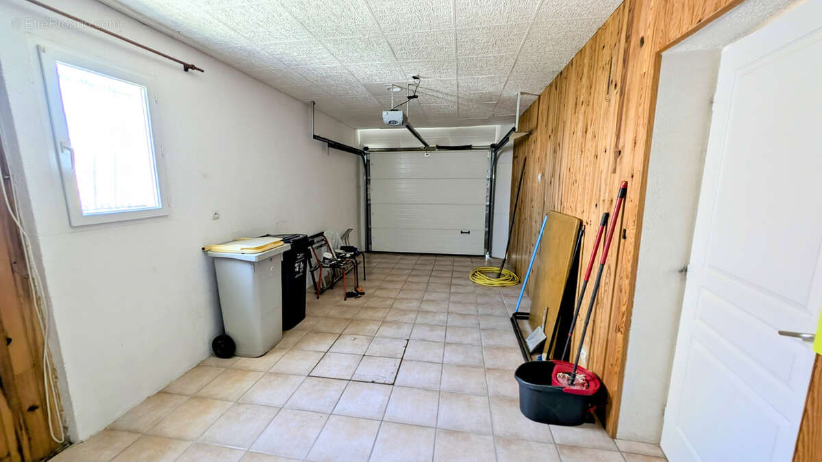 Maison à SAINT-GENIS-DES-FONTAINES