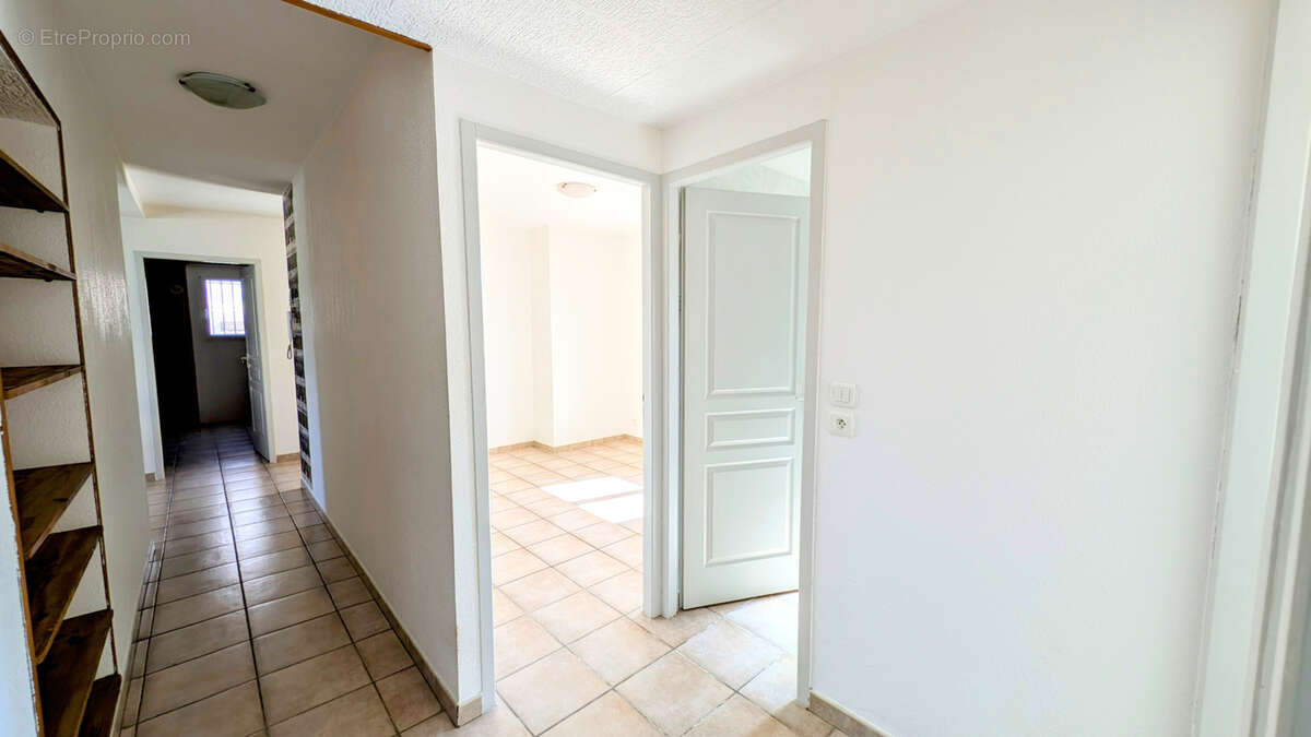 Maison à SAINT-GENIS-DES-FONTAINES