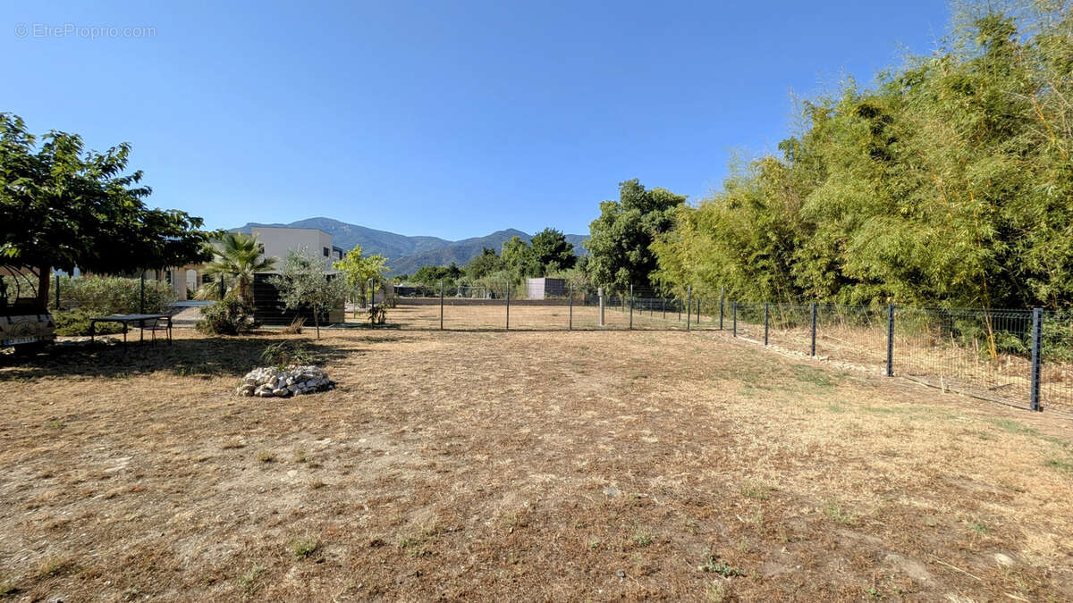Maison à SAINT-GENIS-DES-FONTAINES