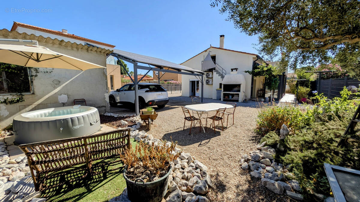 Maison à SAINT-GENIS-DES-FONTAINES