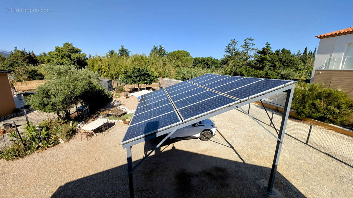 Maison à SAINT-GENIS-DES-FONTAINES
