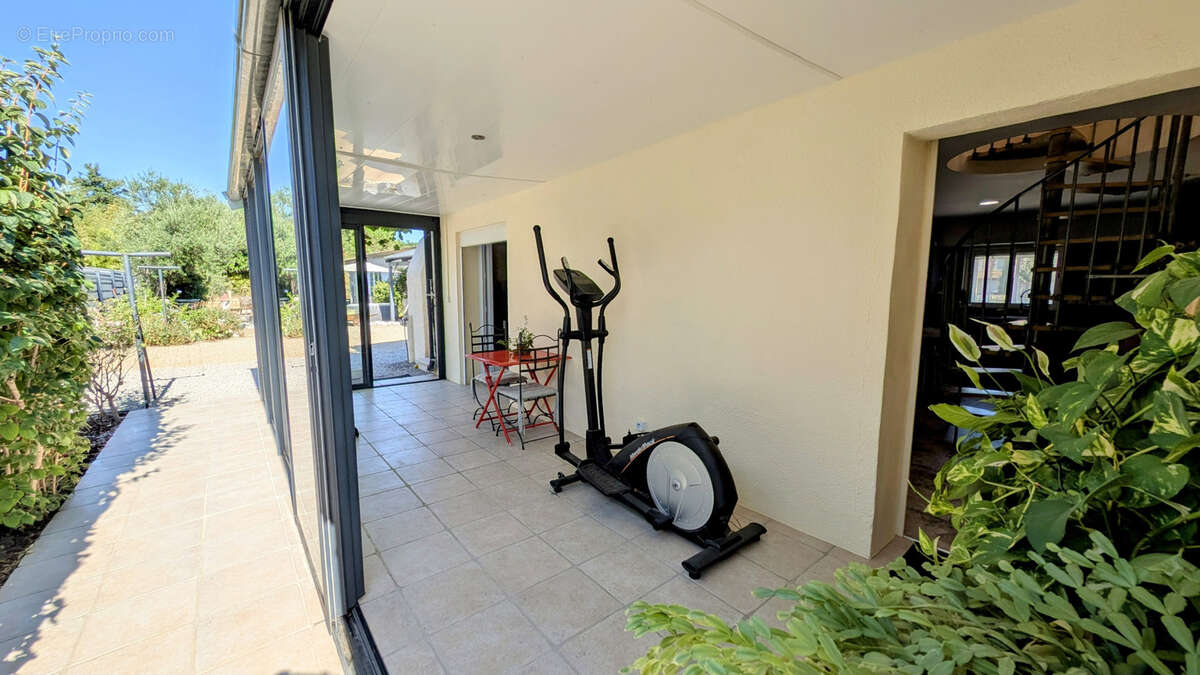 Maison à SAINT-GENIS-DES-FONTAINES