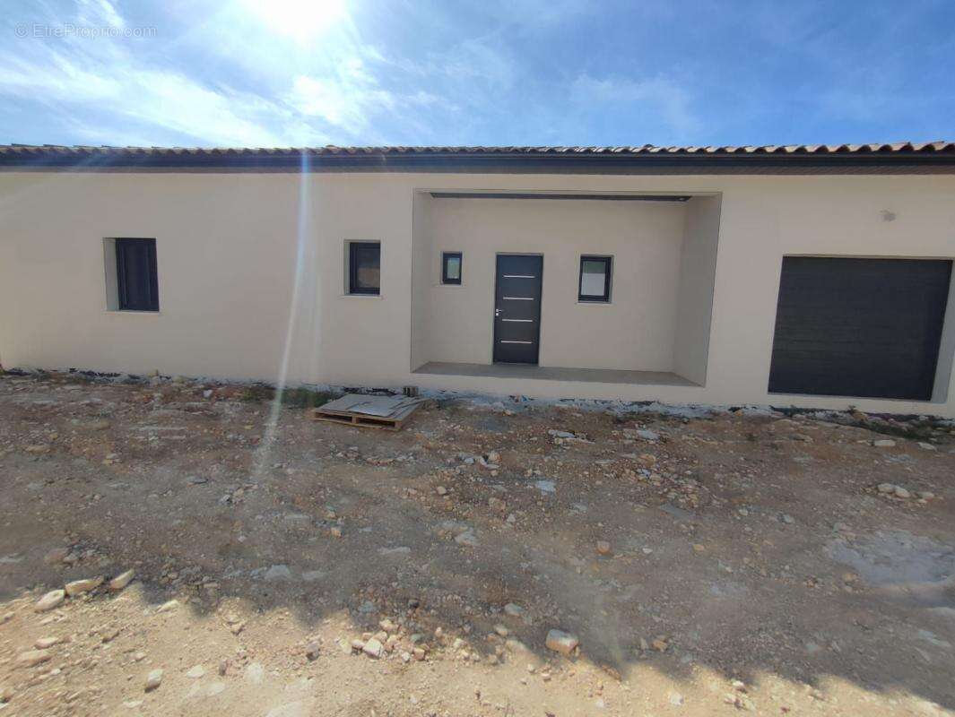 Maison à SAINT-PRIVAT-DE-CHAMPCLOS