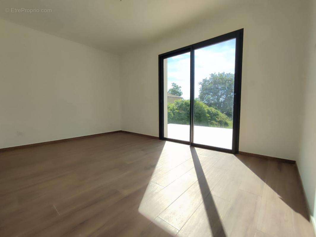 Maison à SAINT-PRIVAT-DE-CHAMPCLOS