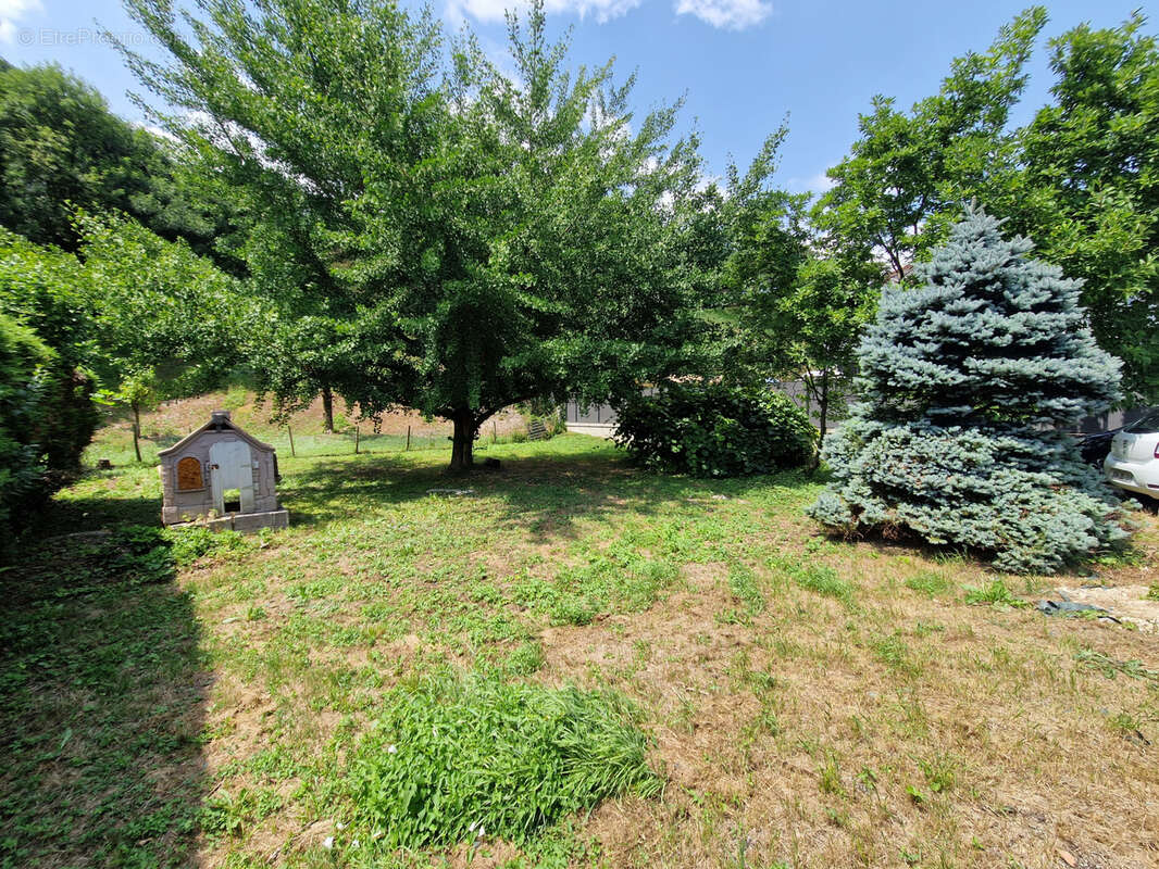 Maison à VEUREY-VOROIZE