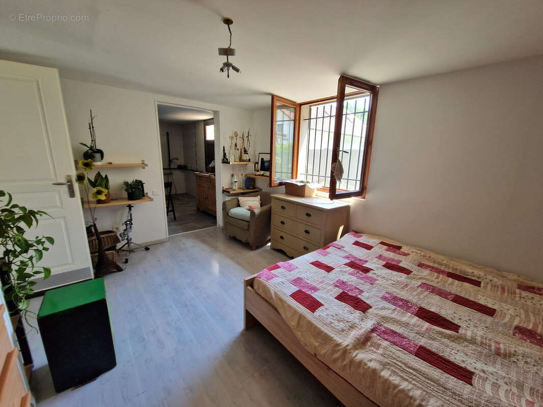 Maison à VEUREY-VOROIZE