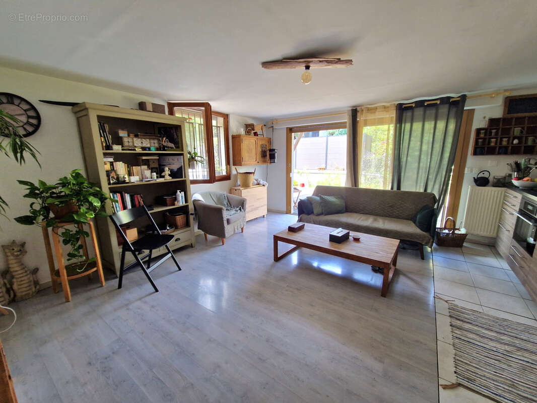 Maison à VEUREY-VOROIZE