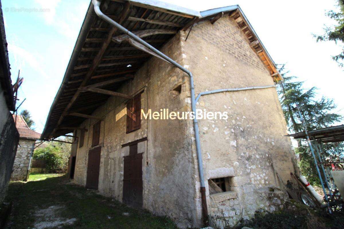 Maison à SAINT-GENIX-SUR-GUIERS