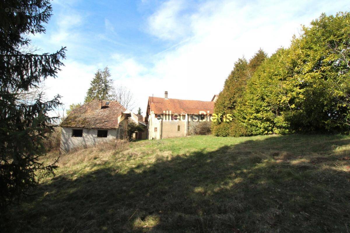 Maison à SAINT-GENIX-SUR-GUIERS