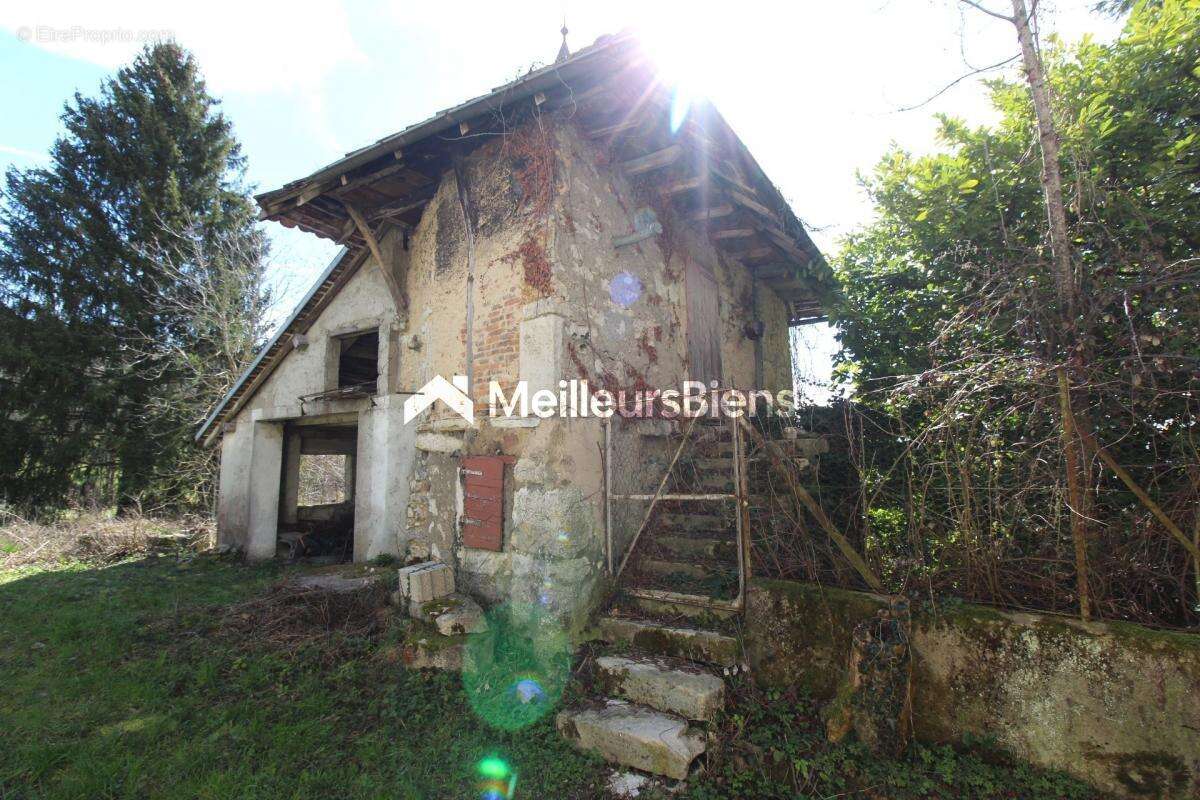 Maison à SAINT-GENIX-SUR-GUIERS