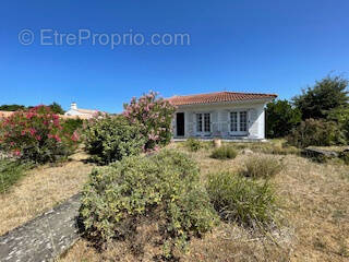 Maison à L&#039;EPINE