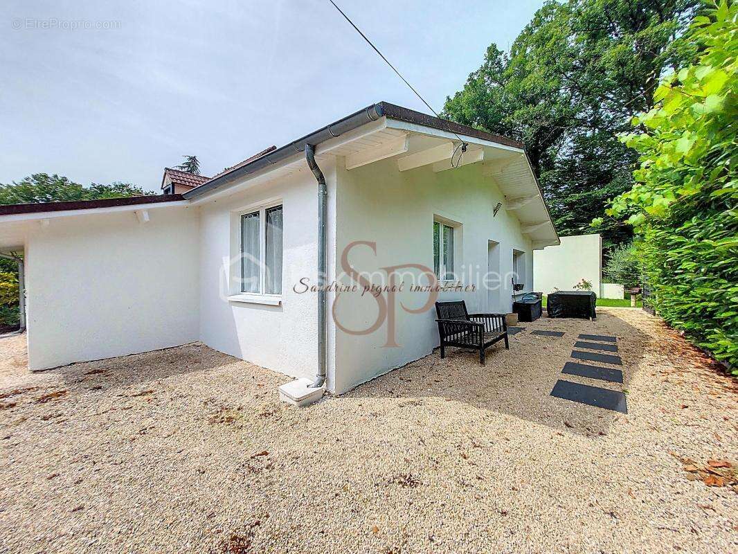 Maison à BAZOCHES-SUR-LE-BETZ