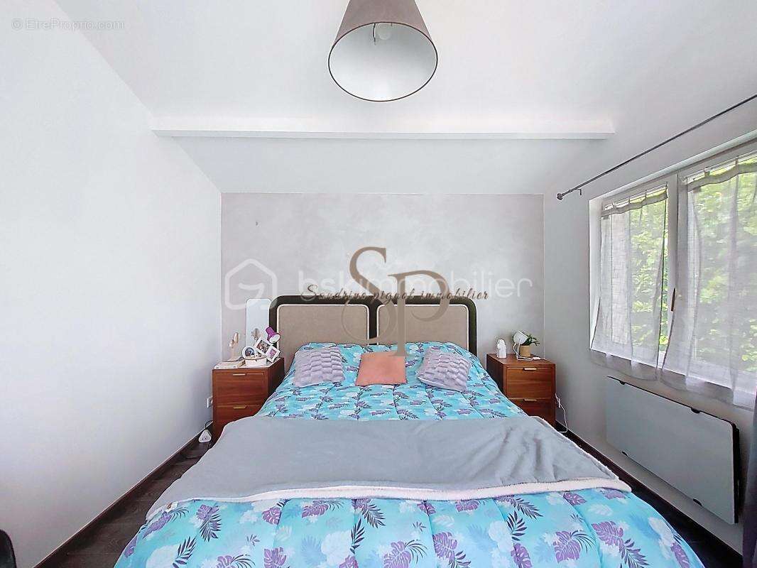 Maison à BAZOCHES-SUR-LE-BETZ