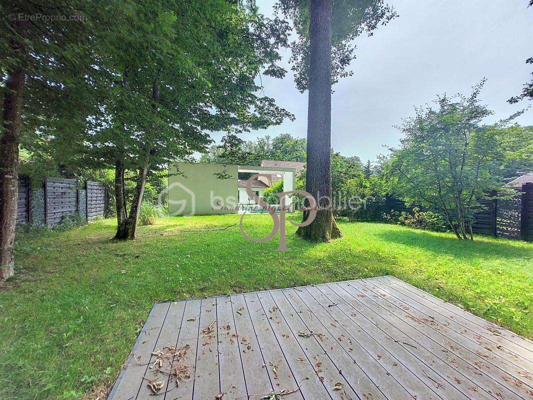 Maison à BAZOCHES-SUR-LE-BETZ