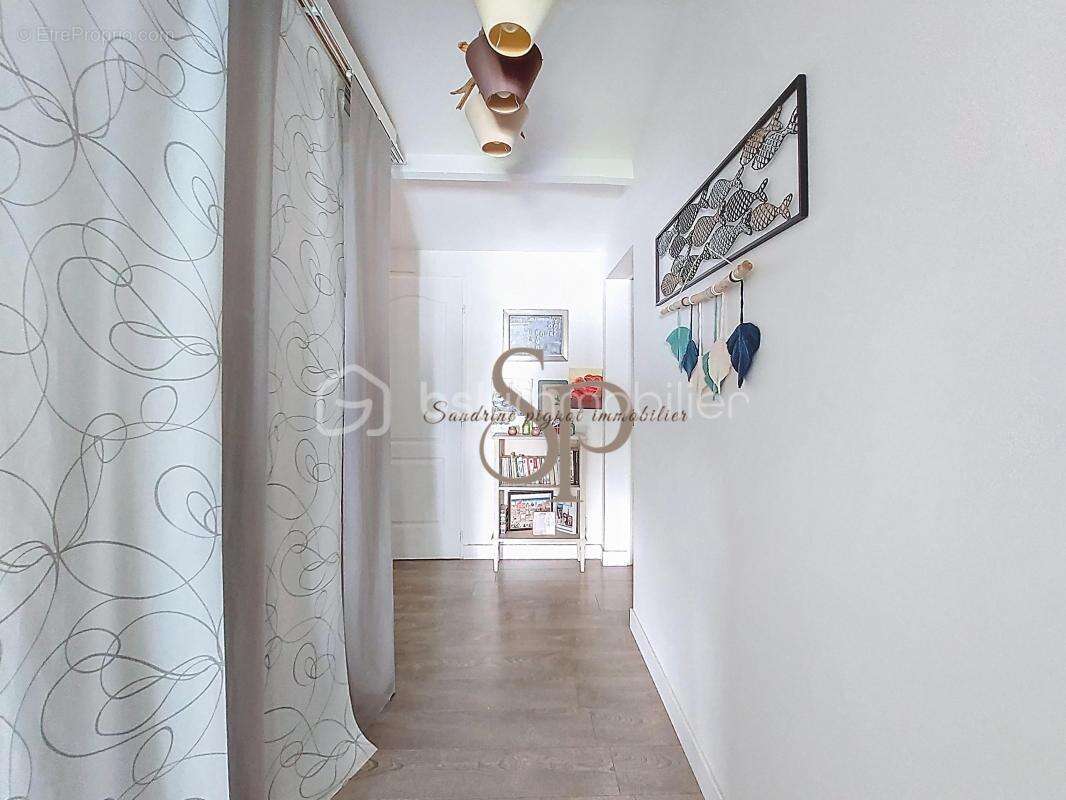 Maison à BAZOCHES-SUR-LE-BETZ