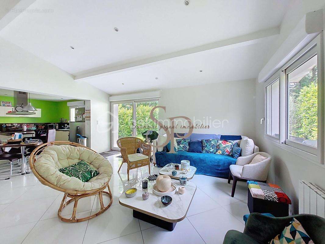 Maison à BAZOCHES-SUR-LE-BETZ