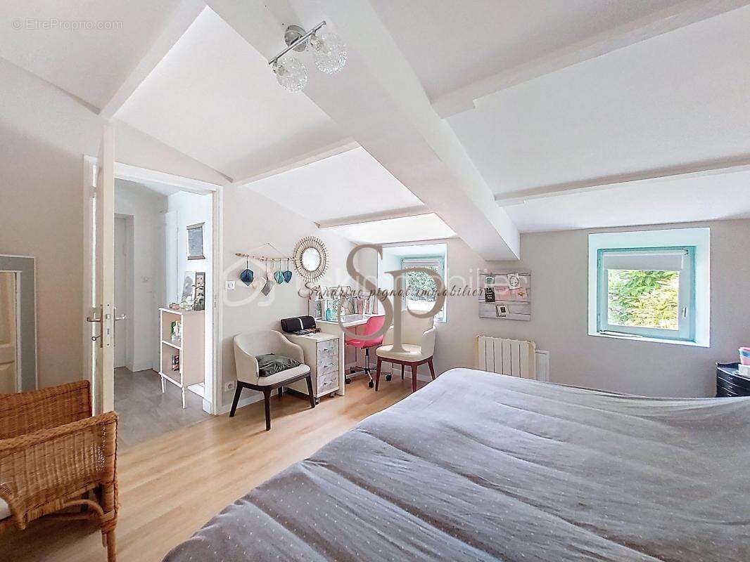 Maison à BAZOCHES-SUR-LE-BETZ