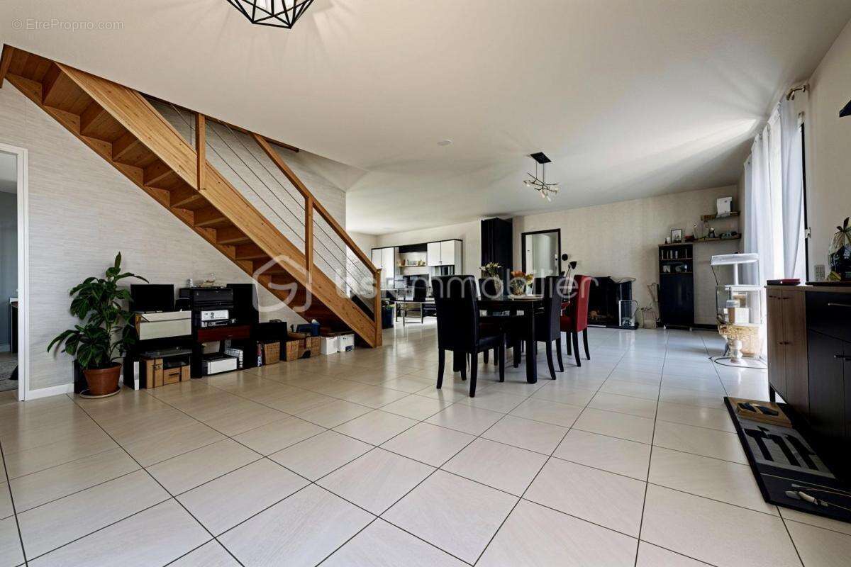 Maison à SAINT-LYPHARD