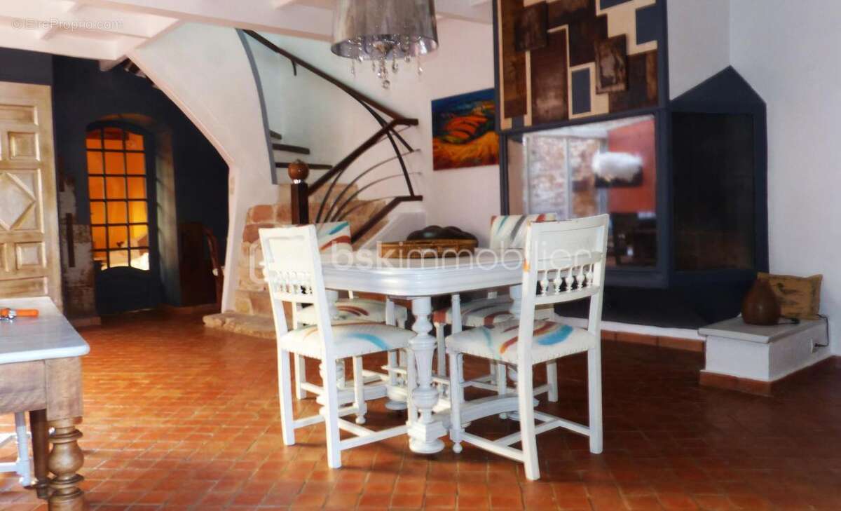 Maison à ROUSSILLON