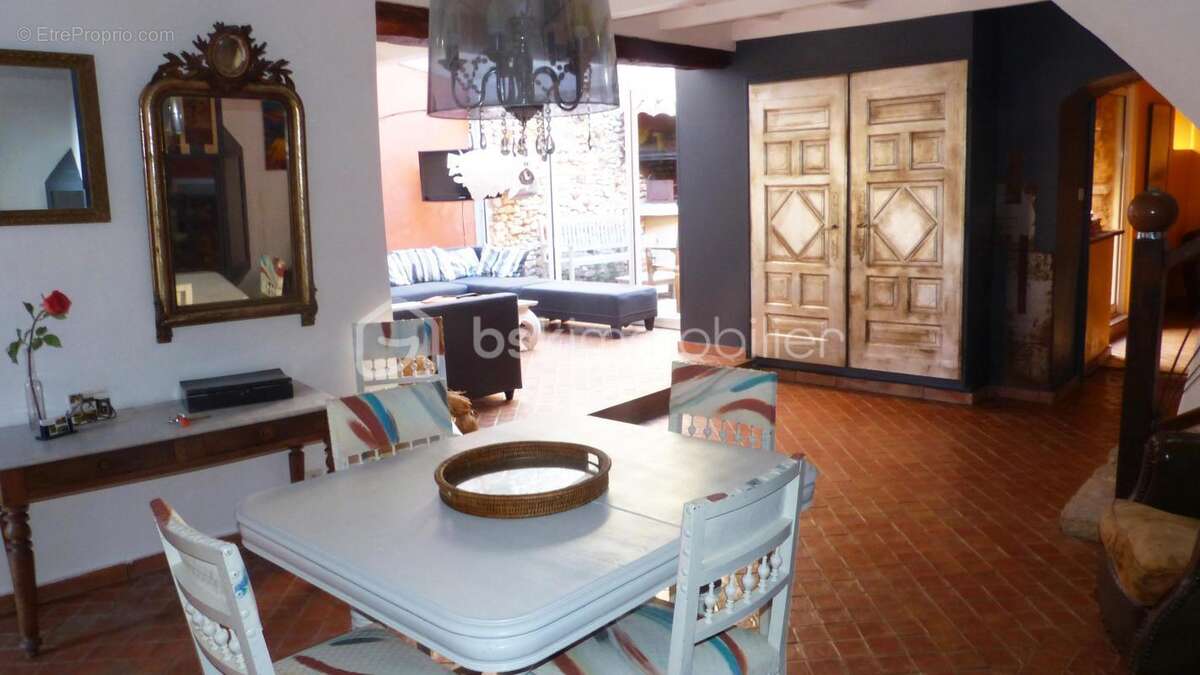 Maison à ROUSSILLON