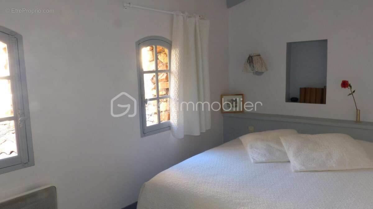 Maison à ROUSSILLON