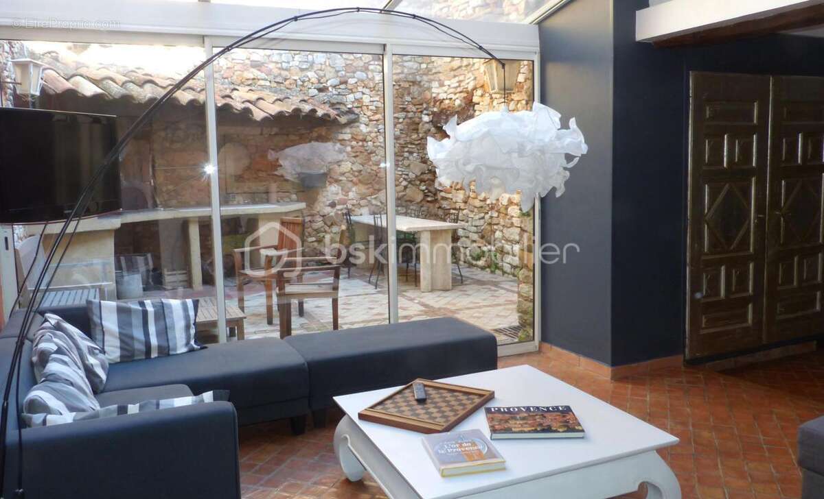 Maison à ROUSSILLON