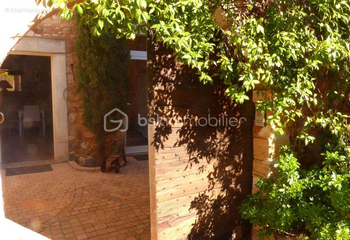 Maison à ROUSSILLON