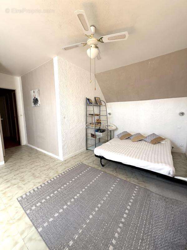 Maison à VILLENEUVE-LES-SABLONS