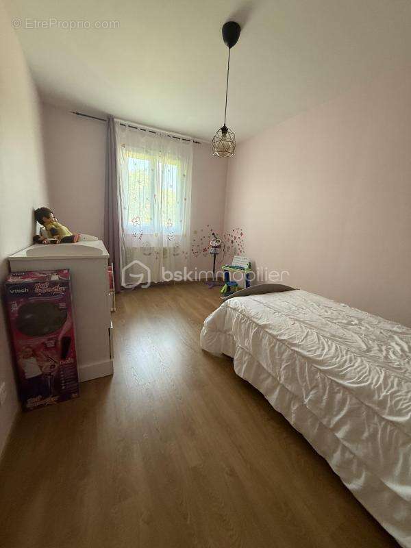 Maison à VILLENEUVE-LES-SABLONS