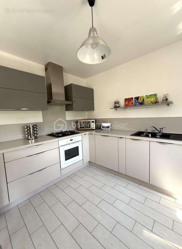 Maison à VILLENEUVE-LES-SABLONS