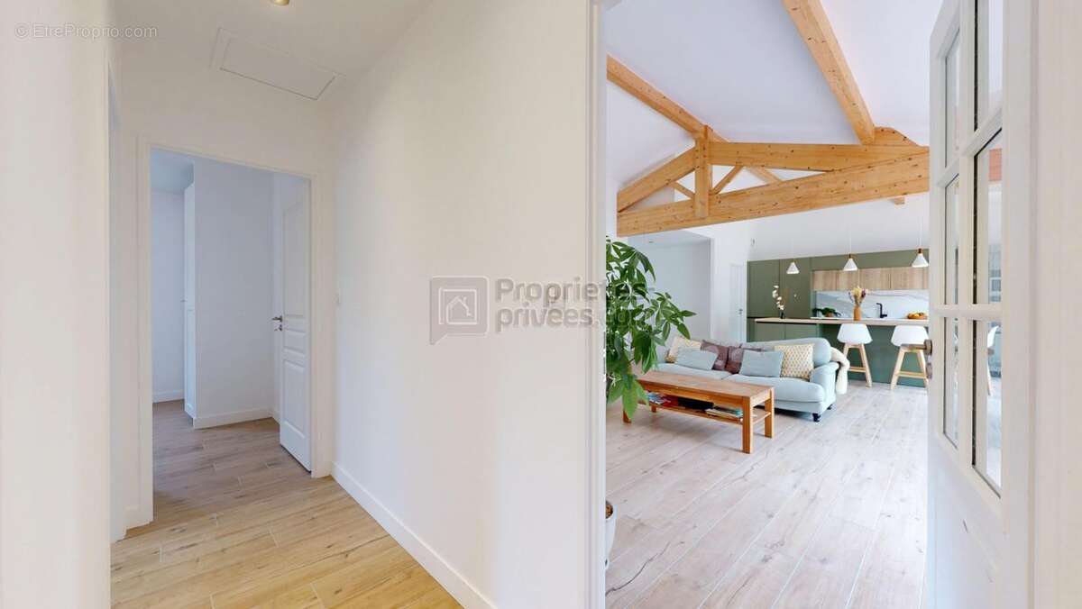 Maison à LACROIX-FALGARDE