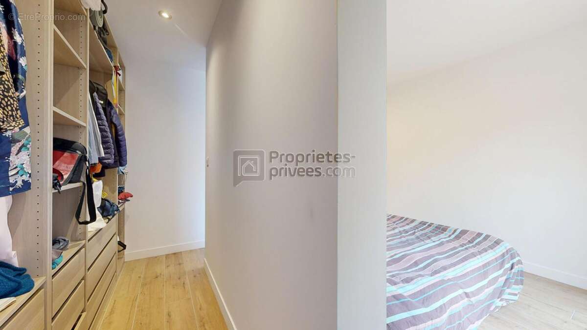 Maison à LACROIX-FALGARDE