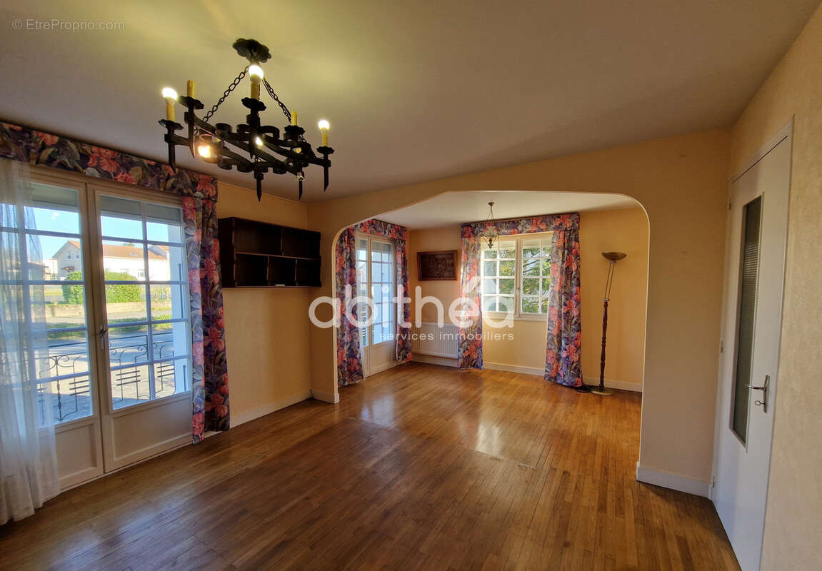 Maison à ROUMAZIERES-LOUBERT