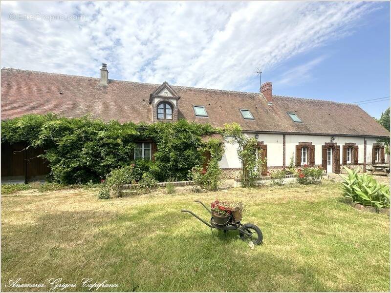 Maison à SAINT-DENIS-DES-PUITS