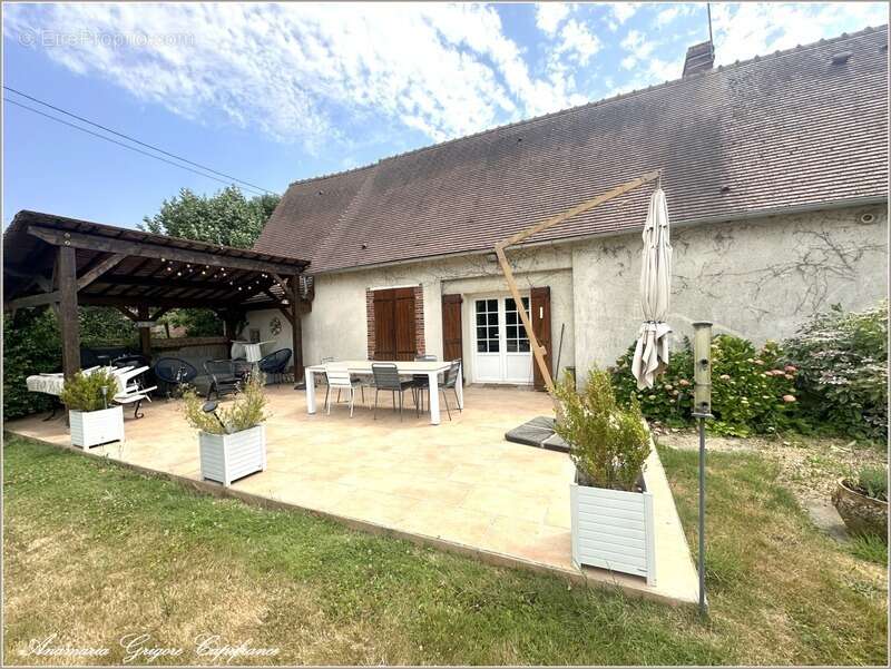 Maison à SAINT-DENIS-DES-PUITS