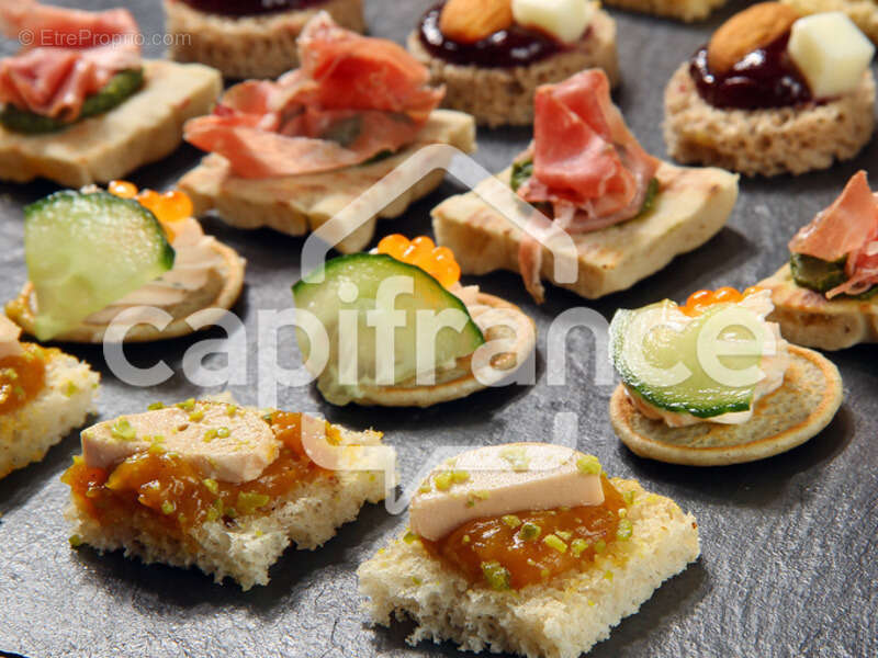 Commerce à FONTENAY-LE-COMTE