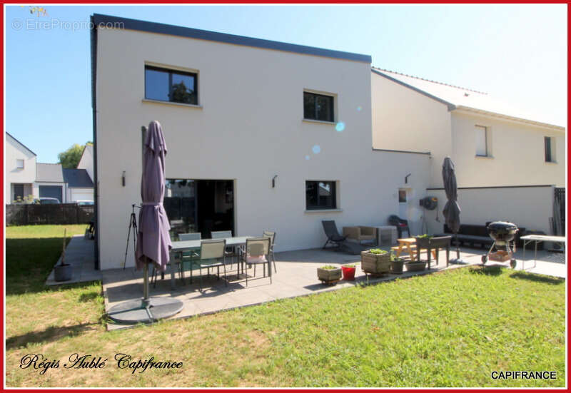 Maison à MONTREUIL-LE-GAST