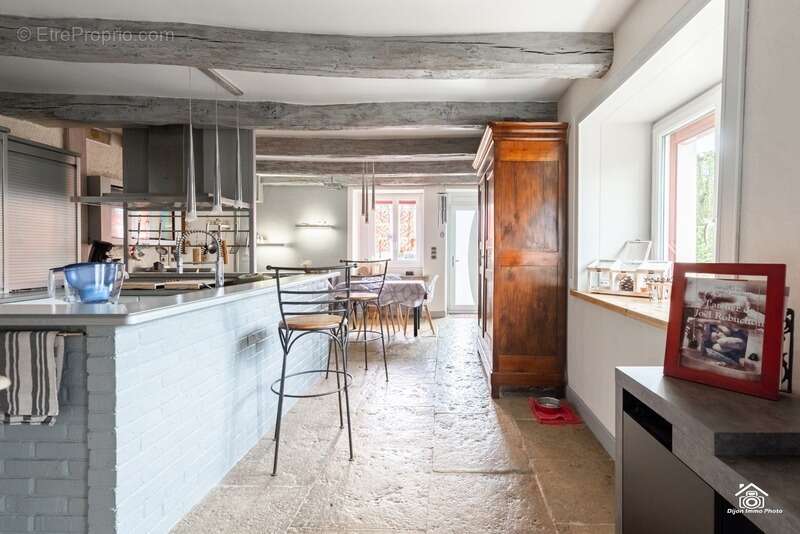 Maison à FONTAINE-FRANCAISE