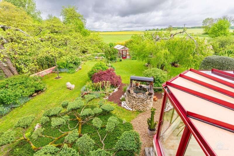 Maison à FONTAINE-FRANCAISE
