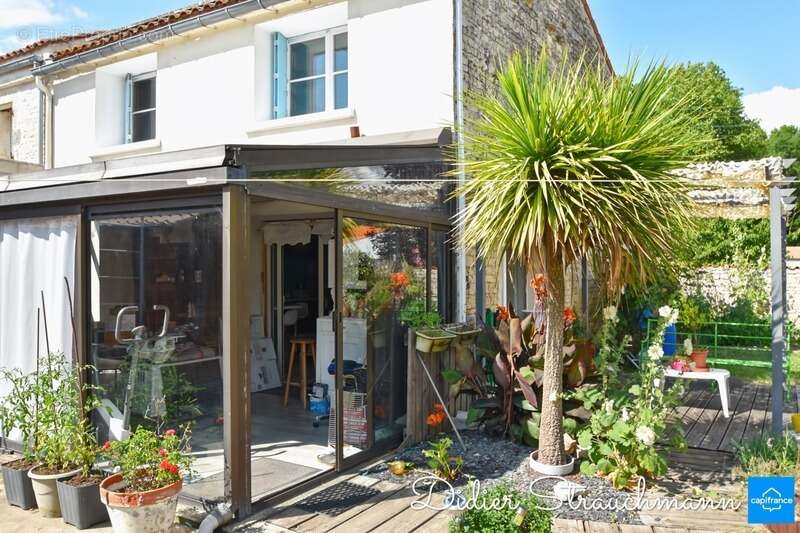 Maison à AIGREFEUILLE-D&#039;AUNIS