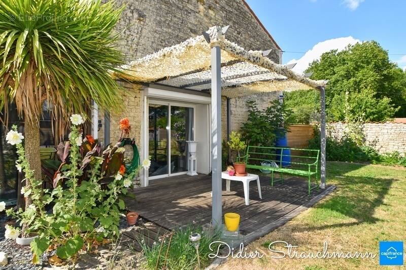 Maison à AIGREFEUILLE-D&#039;AUNIS