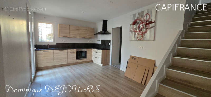 Maison à CHARMES-SUR-RHONE