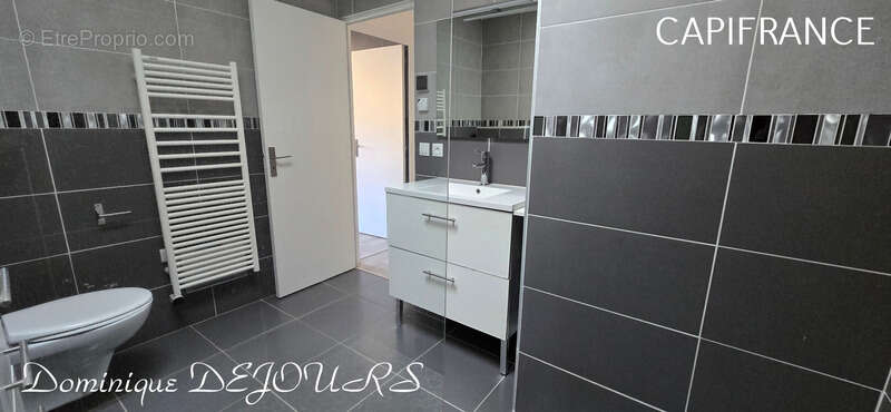 Maison à CHARMES-SUR-RHONE